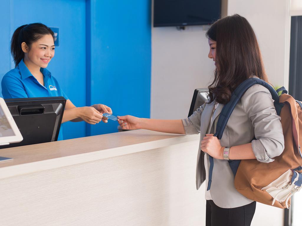 Hop Inn Phuket Екстериор снимка