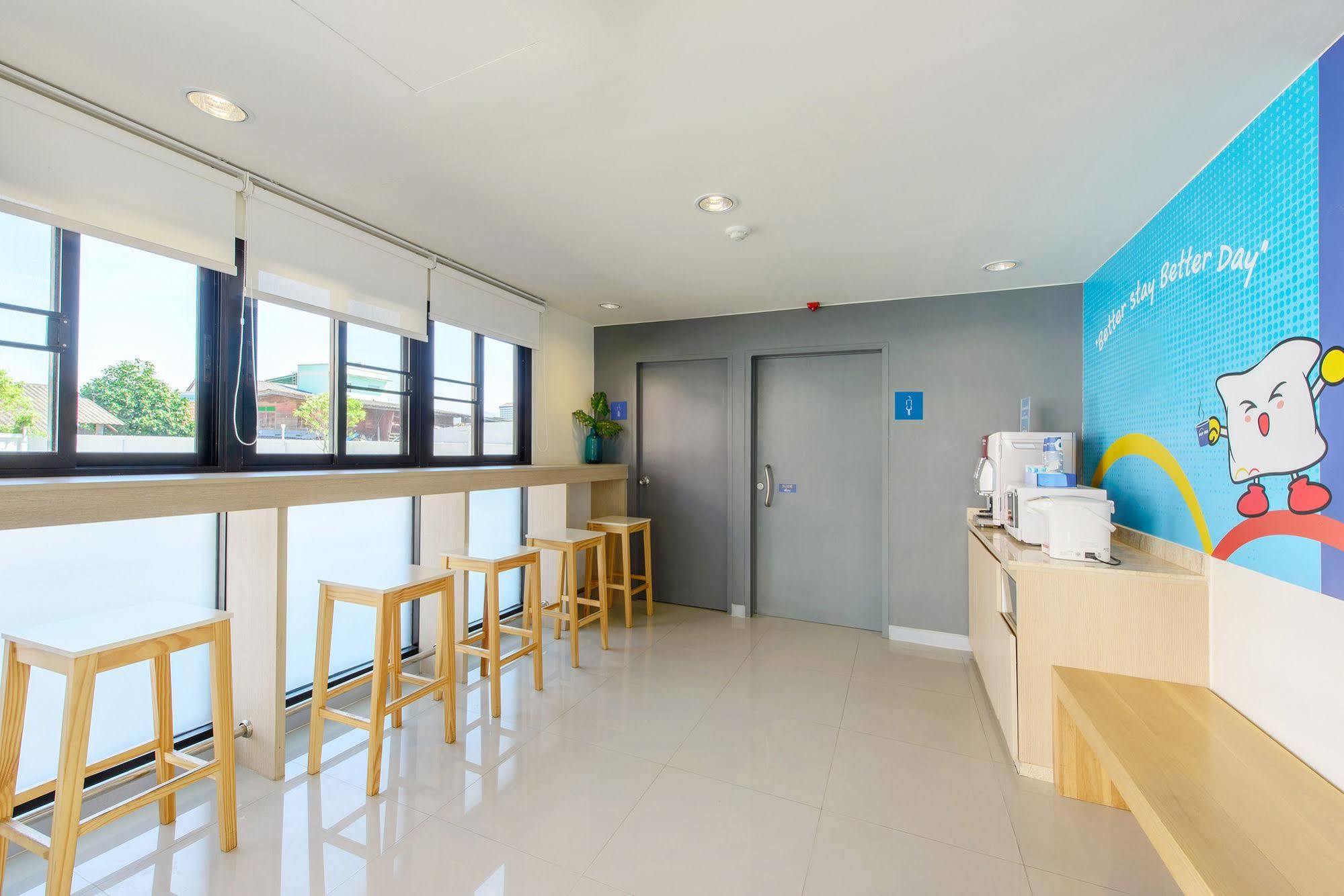 Hop Inn Phuket Екстериор снимка